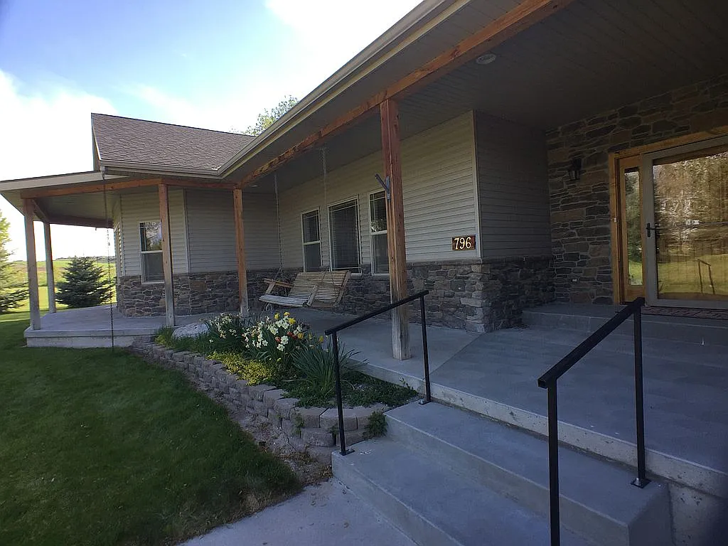 796 Barney Dairy Rd
